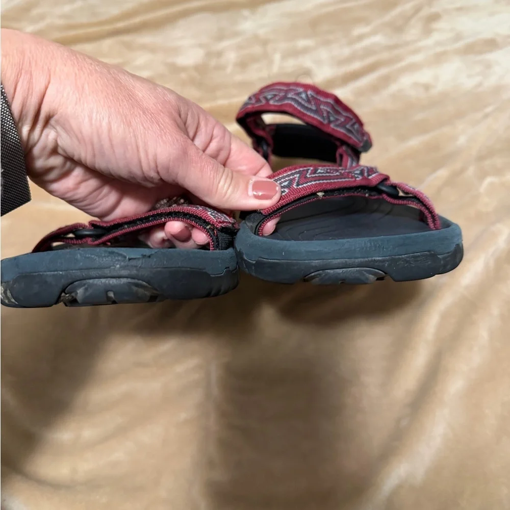 Teva Men's Hurricane XLT Sandal — Red Size 9